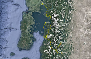 Extracto del mapa de la Región de Los Lagos, Chile, que muestra el tiempo de traslado entre Puerto Montt y las comunas de la Provincia de Palena.