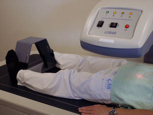 Estudio de absorciometría con rayos X de doble energía en la cadera. Situación del paciente.