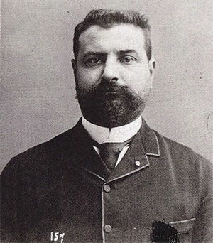 El fotógrafo e investigador francés Albert Londe (1858-1917), que se desempeñó en el Hospital Salpêtrièrede París. Realizó las primeras experiencias con rayos X en Francia.