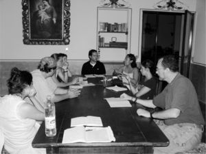 Sesión de discusión de datos del Proyecto Ulama en la ciudad de Mazatlán, Sinaloa, durante la temporada 2004.