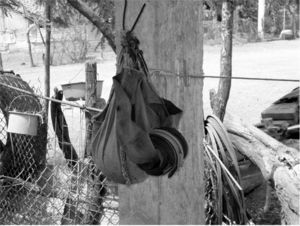 El fajado guardado en la casa, al estilo del Popol Vuh (fotografía: Manuel Aguilar-Moreno).