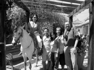 Equipo del Proyecto Ulama en la población de El Quelite, Sinaloa, durante la temporada 2006 (María, Javier, Dianna, Luis y Dr. Manuel Aguilar-Moreno).