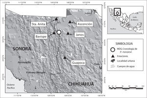 Ubicación geográfica del sitio de muestreo Mesa de las Guacamayas (círculo) en el estado de Chihuahua y estaciones climáticas aledañas (triángulos).