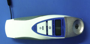 Refractómetro digital portátil (Digital Refractometer DHR-60, Schmidt-Haensch®.