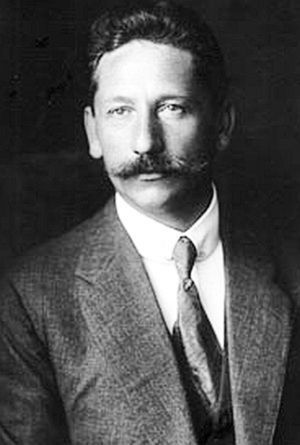 Rudolf Jedlicka, cirujano checo que practicó en 1921 la que se considera la primera pancreaticocistogastrostomía.