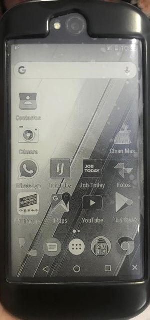 Teléfono móvil sin color del paciente 2.