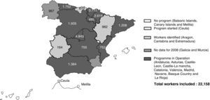 Status of the health surveillance program and number of asbestos-exposed workers included per autonomous region in Spain 2008.