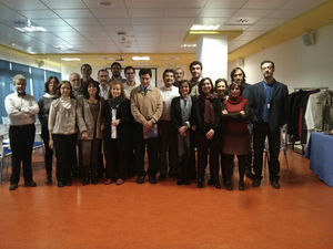 Representación de los asistentes a la 1.aReunión del GEIT, con los coordinadores Ignacio Melero y Alberto Anel en el centro.