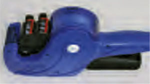 La etiquetadora automática facilita la tarea de identificar los instrumentos en envoltorios termosellados.