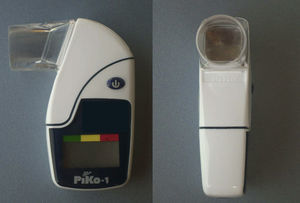 Lateral and front view of the Piko-1® portable device.