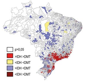 Analysis of the local indicators of spatial association (LISA) related to the density of dermatologists of the SBD (DMT) and to the human development index (IDH) of the 5570 Brazilian municipalities. Municipalities with significantly higher (>) or lower (<) DMT and IDH.