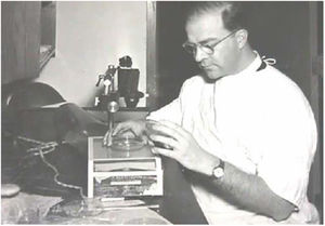 Frederic Edward Mohs - University of Wisconsin (1936*). *Frederic Mohs performing the chemosurgery procedure (micrographic surgery). Source: Skin Cancer Foundation.69