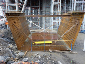 View of the connecting segment before being raised.