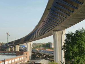 Overall view of the main viaduct.