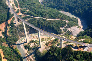 Overview of the finished bridge.