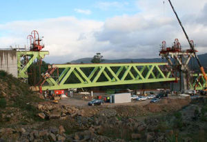 Hoisting sequence for 465-t approach span 12 between A2 and P11.