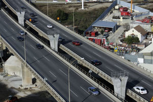 Pilas del viaducto, en la situación previa a la construcción del tablero.