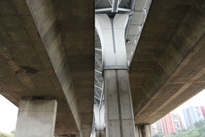 Pier of the Bus-HOV viaduct.