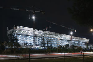Imagen nocturna de las obras.