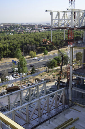 North bridge pre-assembled, awaiting hoisting.