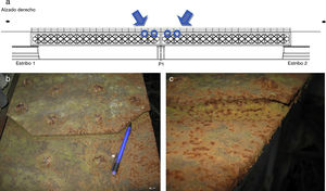 Daños por corrosión en el contacto entre chapas del ala de los cordones longitudinales superiores del puente.