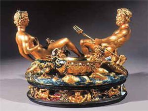 El salero del artista florentino Benvenuto Cellini (1500 – 1571). Representa al dios del mar Neptuno y a la diosa de la agricultura Ceres, simbolizando al mar y la tierra, los orígenes de la sal. En exposición en el “Kunsthistorisches Museum” de Viena, Austria.