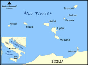 Islas Eolias en el mar Tirreno y su relación con Italia. (https://commons.wikimedia.org/w/index.php?curid=19112651).