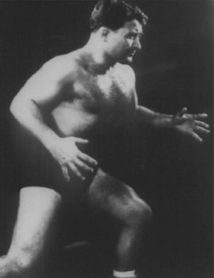 Johnny “Bull” Walker. Nombre que usó Bonica para pelear de manera profesional. (https://commons.wikimedia.org/w/index.php?curid=2972458).