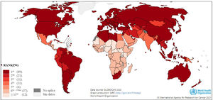 Ranking mundial por número de muertes estimadas en el 2020 por cáncer de pulmón, ambos sexos, todas las edades. El ranking de mortalidad está representado por las intensidades del color. Datos obtenidos de GLOBOCAN (https://gco.iarc.fr/today/home).