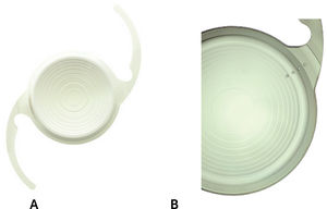 Lentes intraoculares multifocales TECNIS Synergy™ A. TECNIS Synergy™ FZR00V multifocal. B. Detalle del TECNIS Synergy™ DFWxxx multifocal tórico.