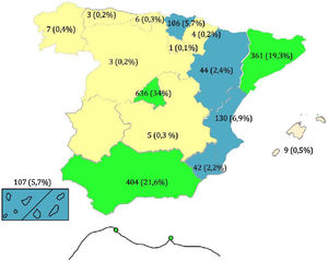 Mapa de España mostrando la distribución geográfica de la cirugía de las CC en las distintas comunidades autónomas en el año 2019. Verde: CCAA con >15% de actividad: Madrid, Andalucía y Cataluña. Azul: CCAA con actividad entre 2-10%: Valencia, Canarias, País Vasco, Aragón y Murcia. Resto de CCAA: <2% actividad en CC.