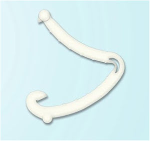 Clips hemostáticos para sujeción de la altura del nudo de la neocuerda (Hemo-o-lok®, Teleflex, Athlone, Irlanda).