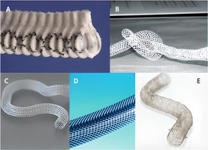 Diferentes dispositivos de soporte externo de vena safena. A)Extent®, Vascutek®. B)Tricomed®. C)eSVS Mesh®, Kips Bay Medical®. D)ProVena®, B.Braun®. E)VEST®, Vascular Graft Solutions®.