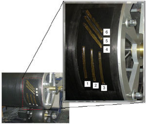 Gages adhered on the roller. Gages adhered on the roller.