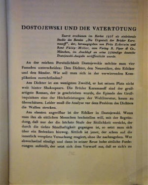 Primera página de la versión original en alemán de «Dostoyevski y el parricidio». Foto tomada por el autor. Museo de Freud, Viena.