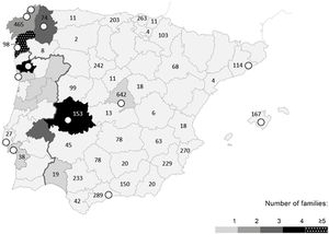 Geographic distribution (by origin) of the families carrying the TPM1 p.Arg21Leu variant. Portugal and Spain maps divided by region. Concentration of families (origin) is represented in gray scale. White circles indicate the reference hospitals where the index cases were identified. Numbers (n) represent the hypertrophic cardiomyopathy studies requested by each region.