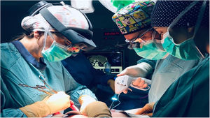 Use of AR glasses in the operating room. Open liver resection with AR glasses for intraoperative support.