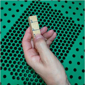 Reproduction of the active movement of the thumb joints in different planes.