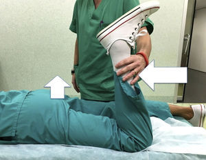 Test o maniobra de Ely. En decúbito prono se flexiona la rodilla. Si se eleva la pelvis es por retracción del recto femoral y su extensión al flexionar la rodilla obliga a contraerse el psoas ilíaco.