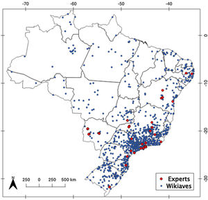 Distribution of hummingbird-plant photographic records extracted from the online platform Wikiaves (in blue), in contrast to localities where expert data were collected (in red) in Brazil.