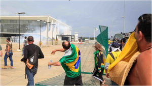 Coup attempt by pro-Bolsonaro rioters in Brasilia, Brazil. Photo credit: Sérgio Lima/Poder360.