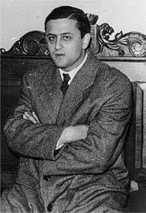 Luis Martín-Santos (1924–1964). Born in Larache (Marocco), at the age of four, his father (a military doctor) was transferred to San Sebastián, where Martín-Santos lived his entire life, except for the years spent in Madrid for his doctorate and specialisation. He was the director of the Psychiatric Hospital in San Sebastián.